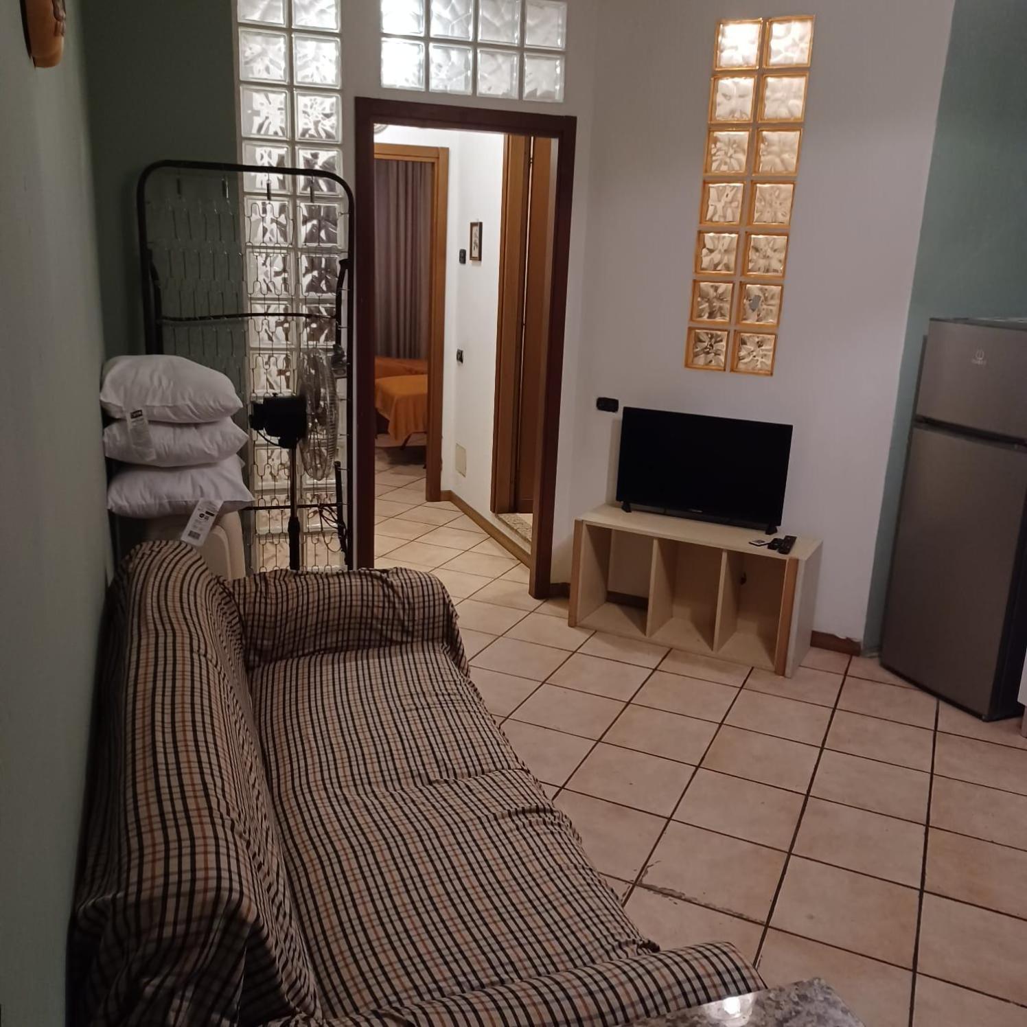 La Siesta Apartment Novara Exterior foto